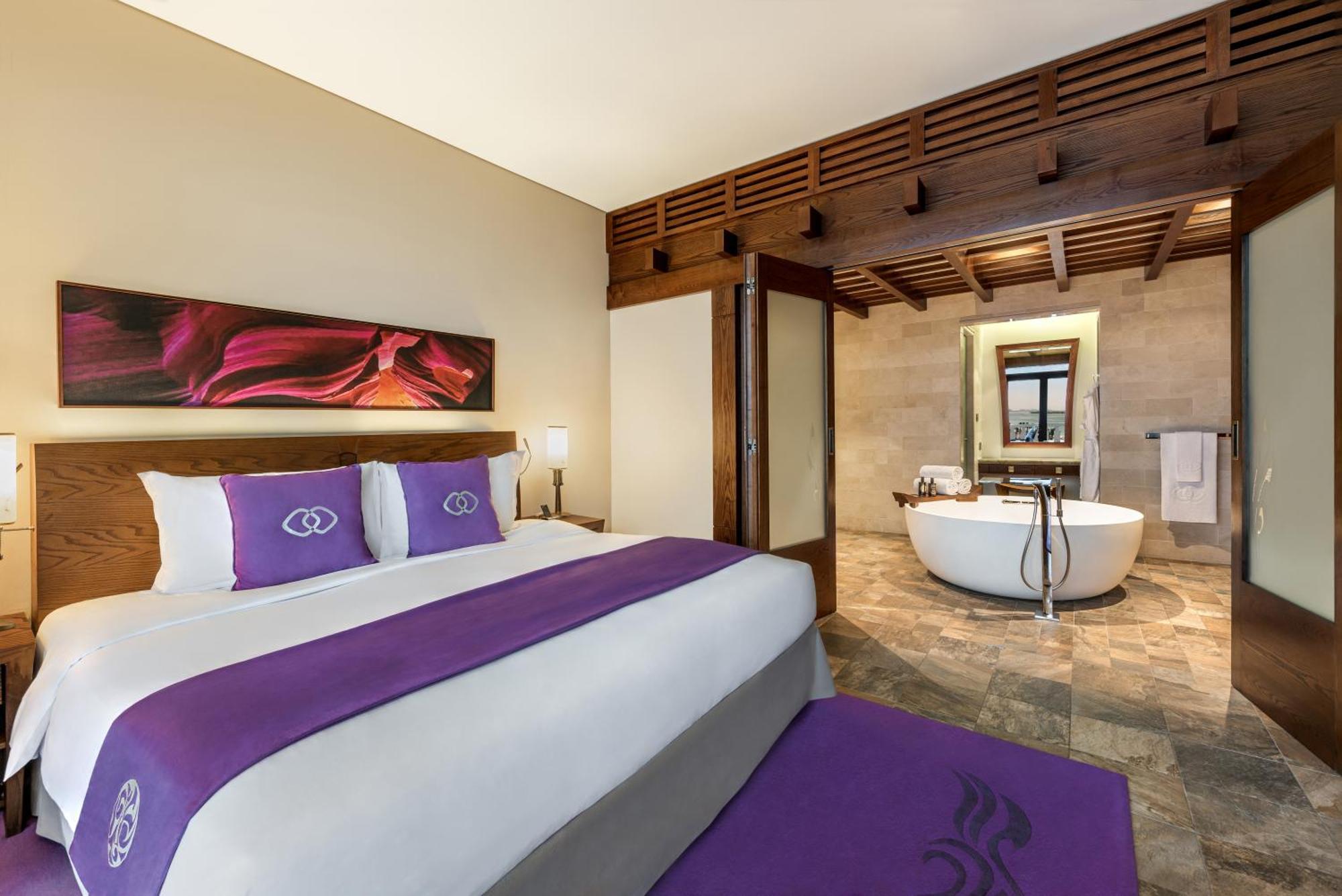 Sofitel Dubai The Palm Resort & Spa Esterno foto Suite at the Hard Rock Hotel