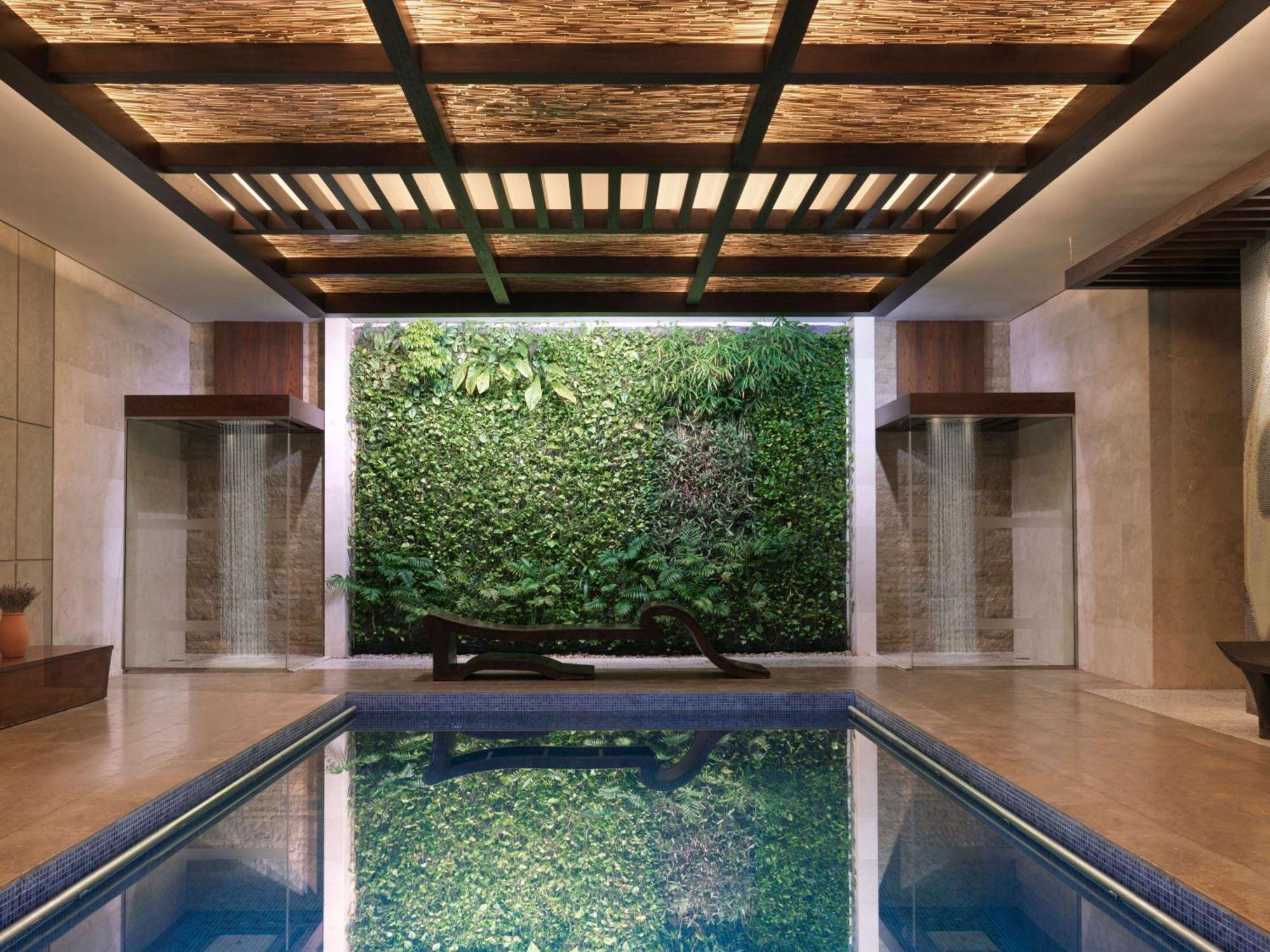 Sofitel Dubai The Palm Resort & Spa Esterno foto The Spa at The Ritz-Carlton, Dubai