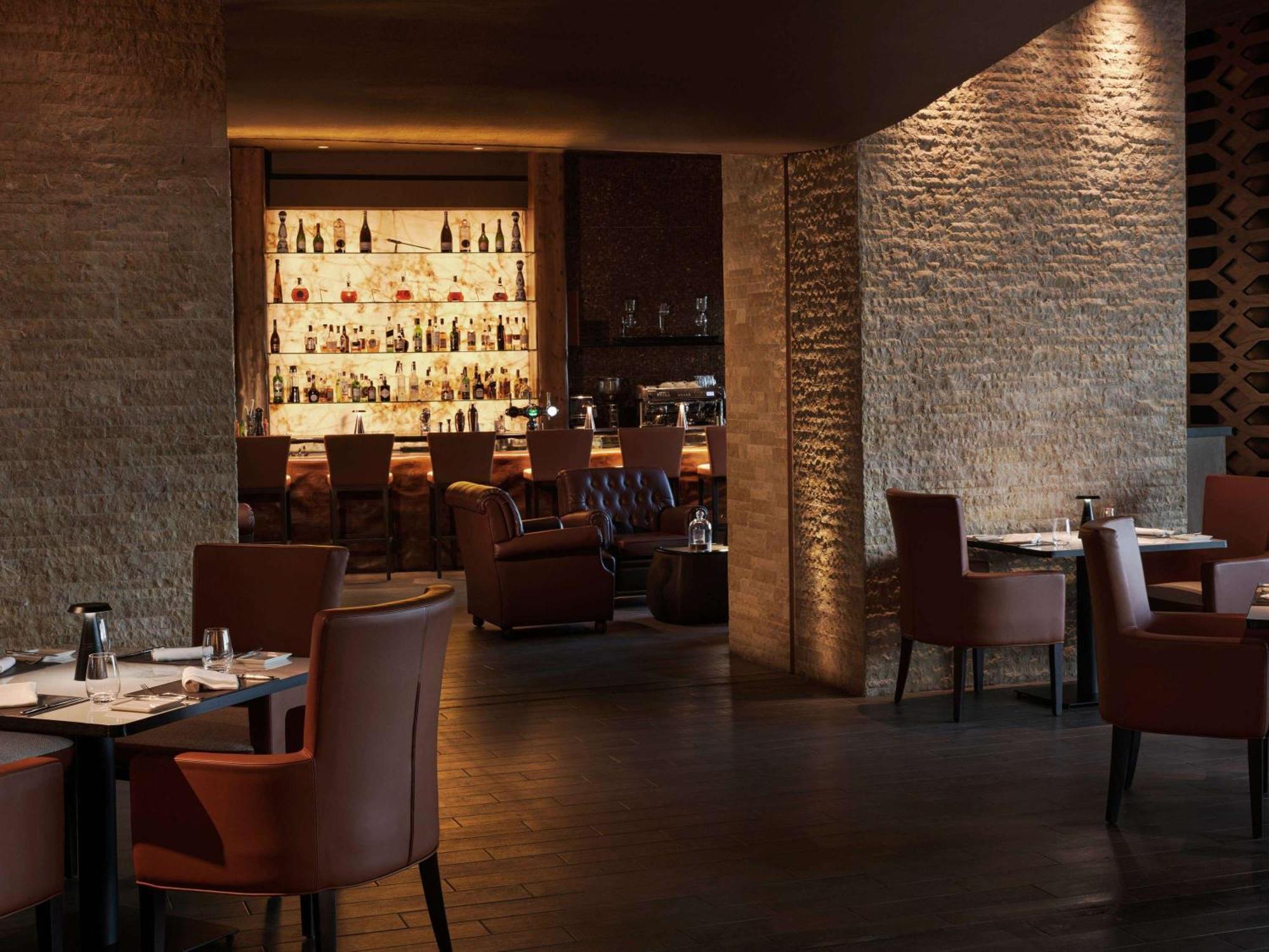 Sofitel Dubai The Palm Resort & Spa Esterno foto The interior of the restaurant