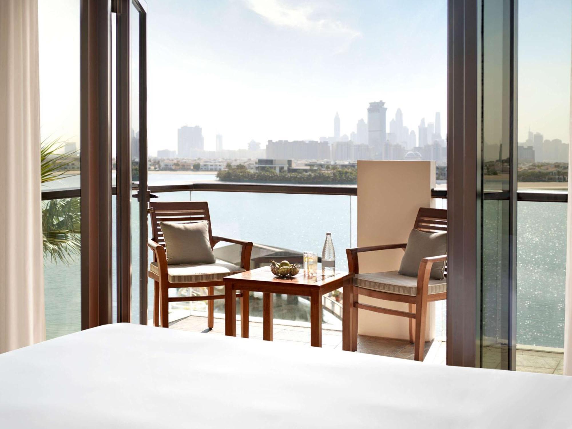 Sofitel Dubai The Palm Resort & Spa Esterno foto View from a suite