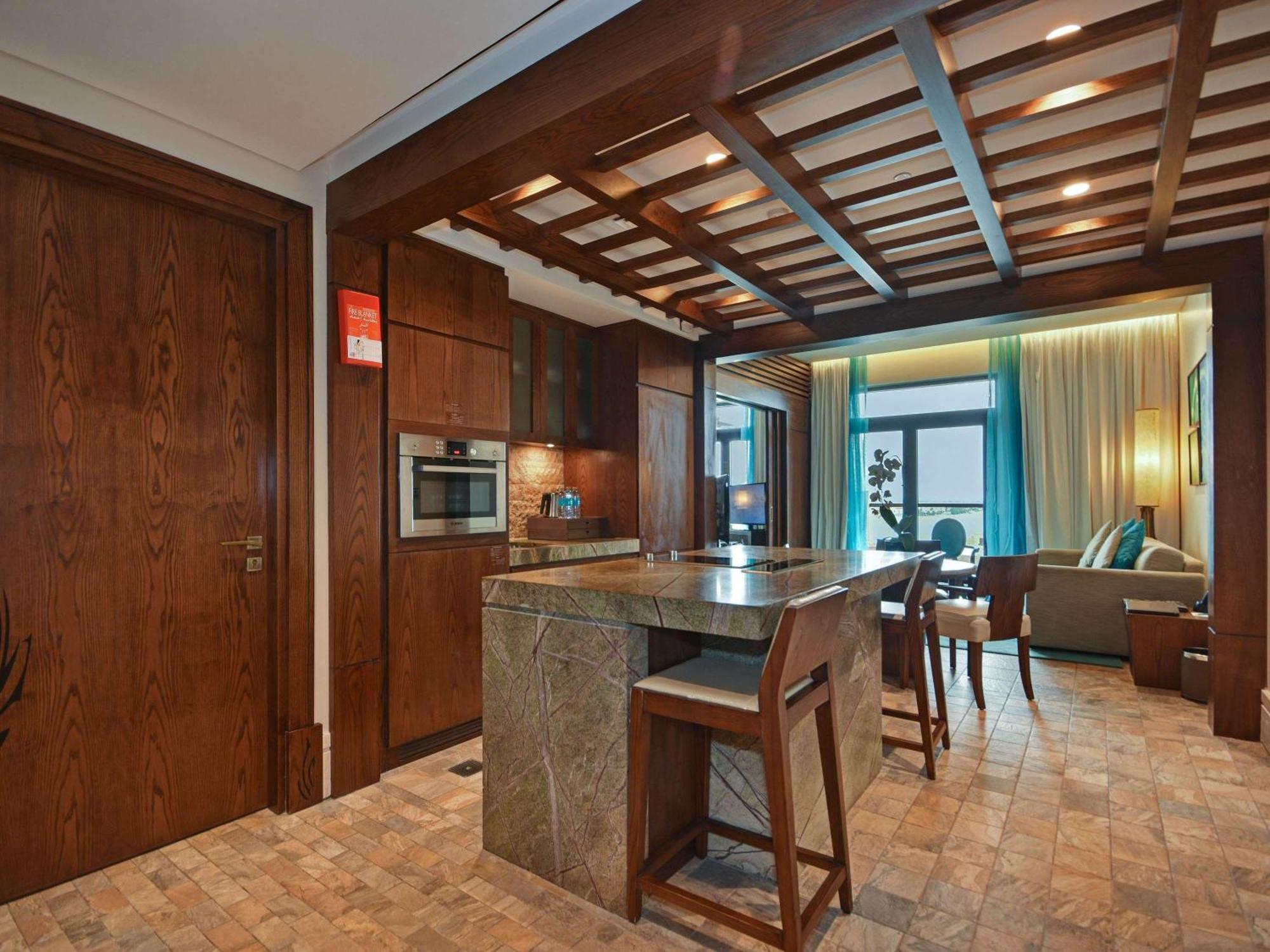 Sofitel Dubai The Palm Resort & Spa Esterno foto A typical apartment